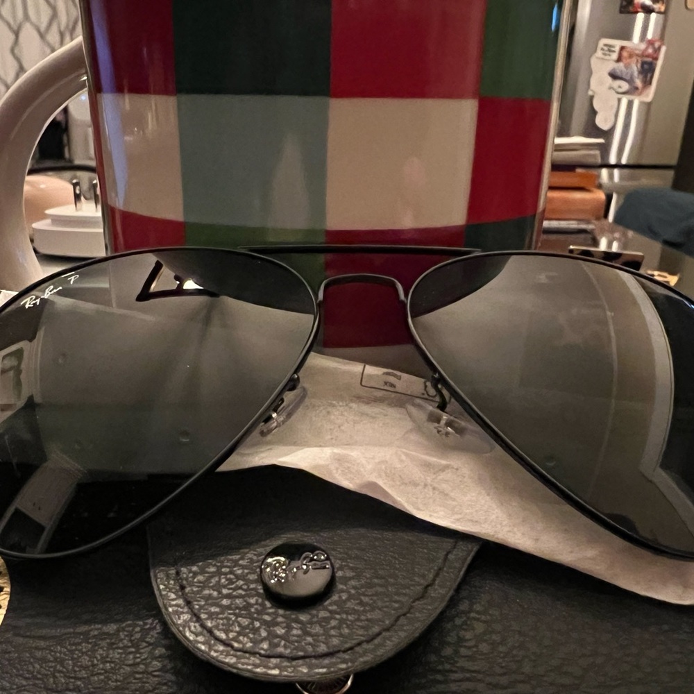 Ray-Ban Black Aviator Sunglasses